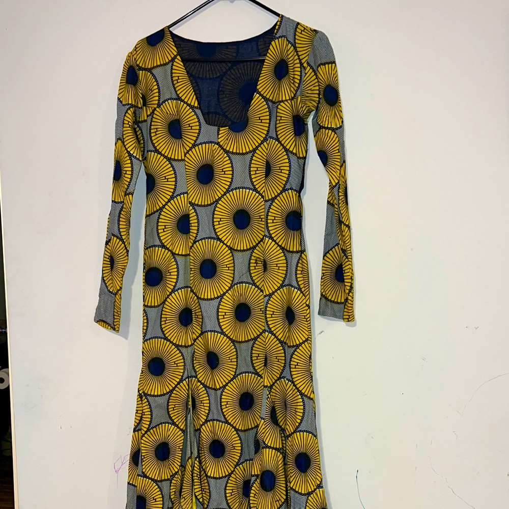 Long dress with slit in the front